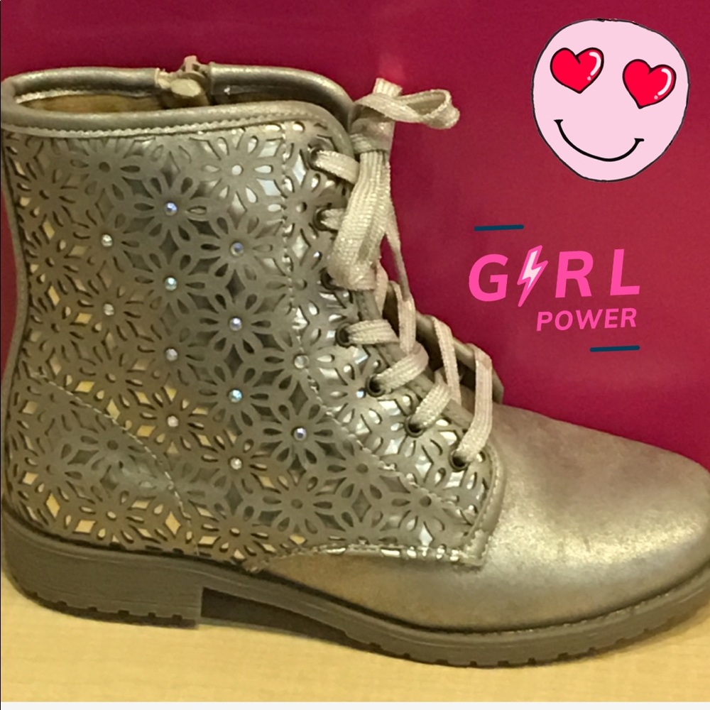 Beautiful Gold Shimmer Fashion Boot 4 Your Girl 🧡